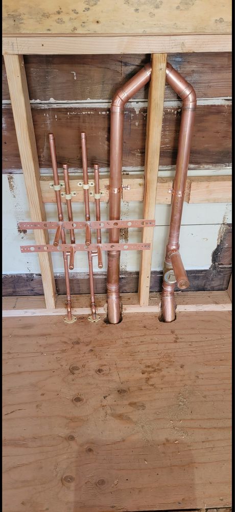 New copper repiping installation with manifold in an Orlando home